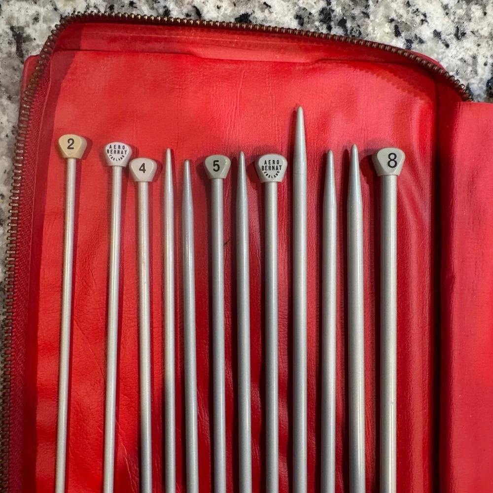 Vintage‎ Bernat Aero Multi Size Knitting Needles Set vinyl case 2 missing